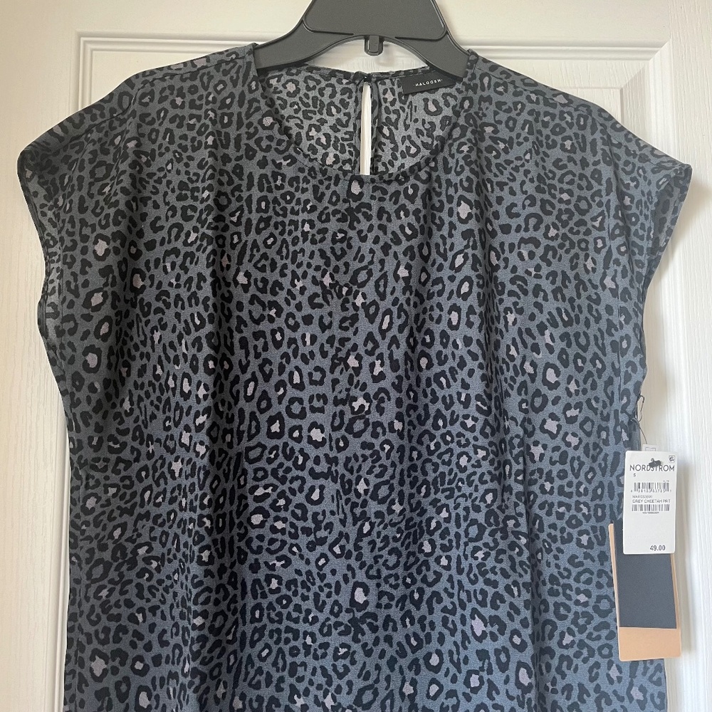 New Women’s Halogen Top Grey Cheetah Print Size S